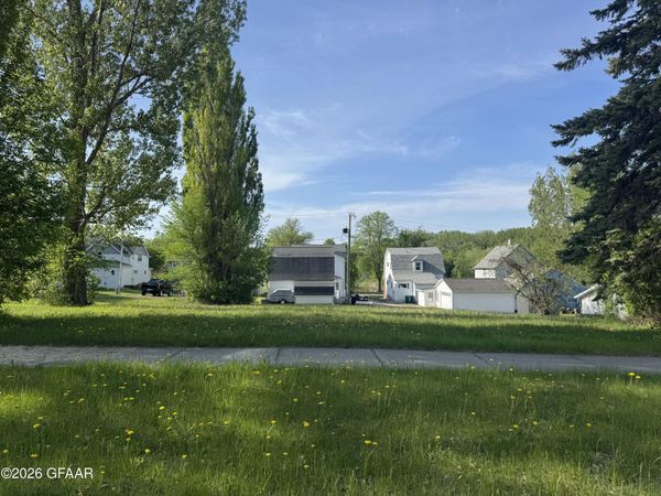 520 SUMMIT Avenue , Crookston, MN 56716