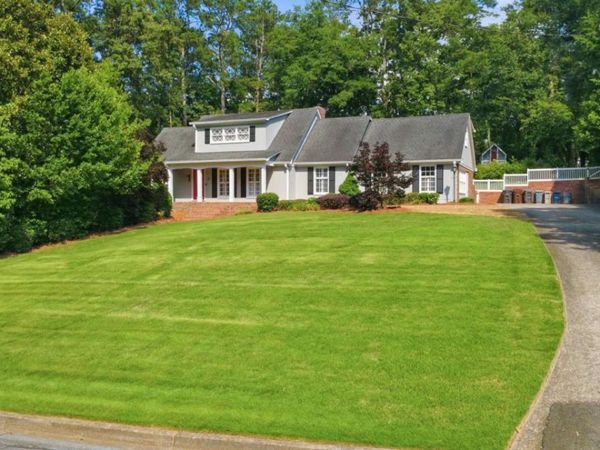 2 Walnut Drive, Cartersville, GA 30120