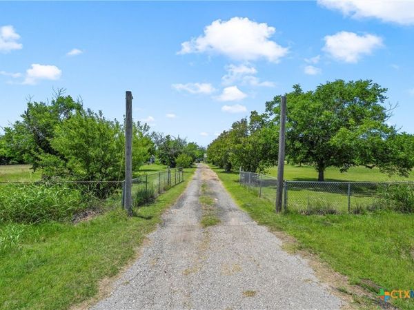 17590 State Highway 317 , Moody, TX 76557