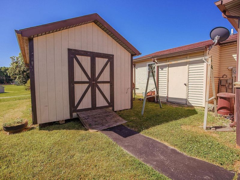 219 Saint Anns Lane , Waverly, OH 45690 Photo 6