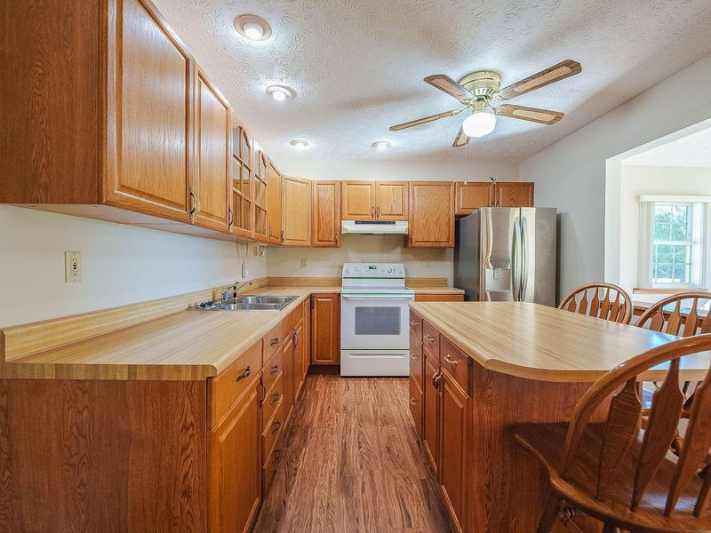 219 Saint Anns Lane , Waverly, OH 45690 Photo 9