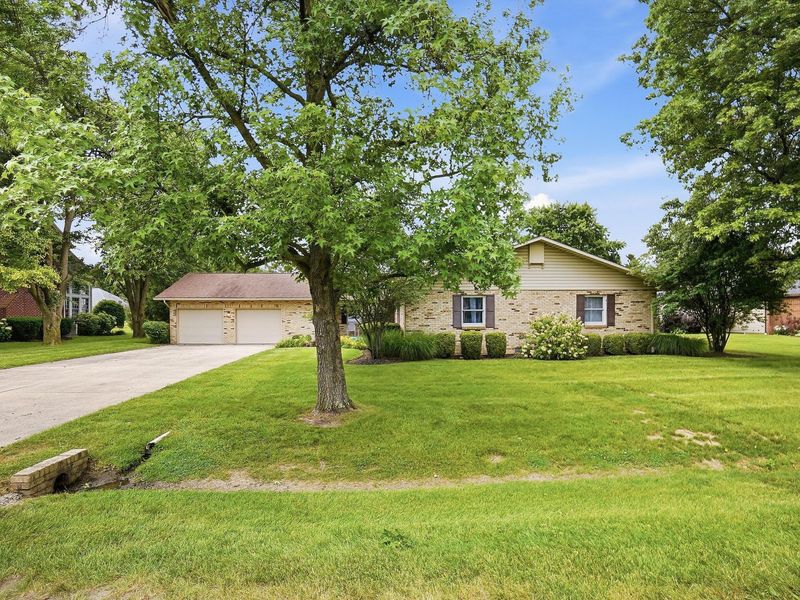 1421 Clubwood, Washington Court House, OH 43160 Photo 2