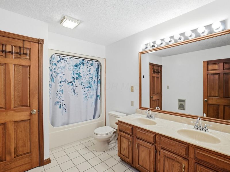 1421 Clubwood, Washington Court House, OH 43160 Photo 21