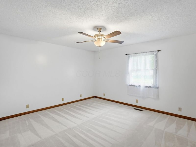 1421 Clubwood, Washington Court House, OH 43160 Photo 22