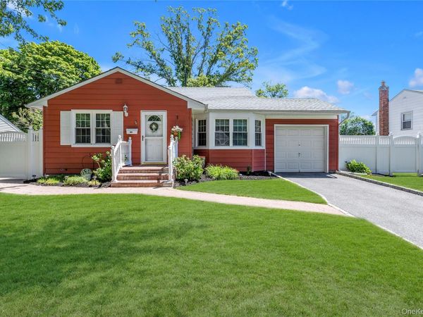107 1st Avenue, Kings Park, NY 11754