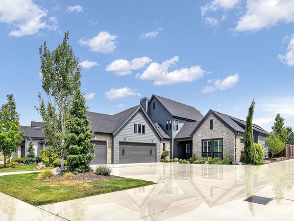 12040 N 19th Ave, Boise, ID 83714