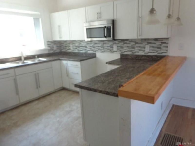 2632 W Riverview Avenue, Dayton, OH 45402 Photo 10