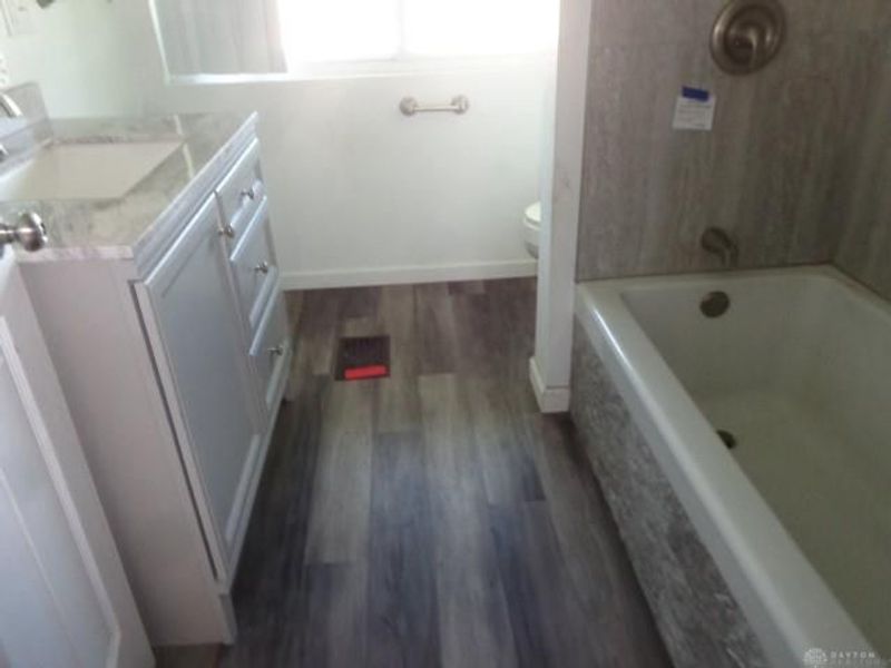 2632 W Riverview Avenue, Dayton, OH 45402 Photo 3