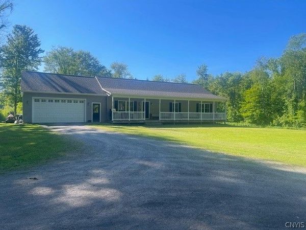 8 Brackett Road , Hannibal, NY 13074