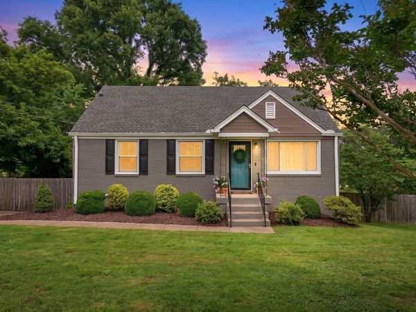 923 Shauna Dr, Nashville, TN 37214