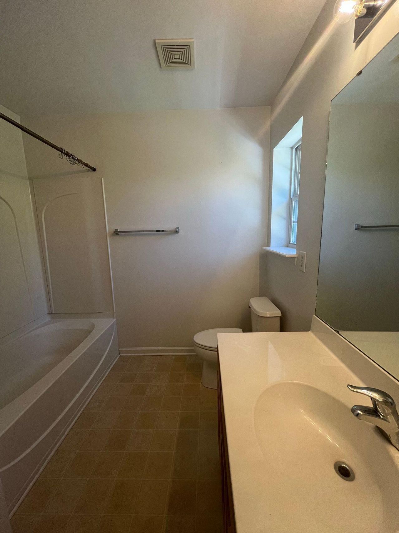 101 Brockman Way Photo 9