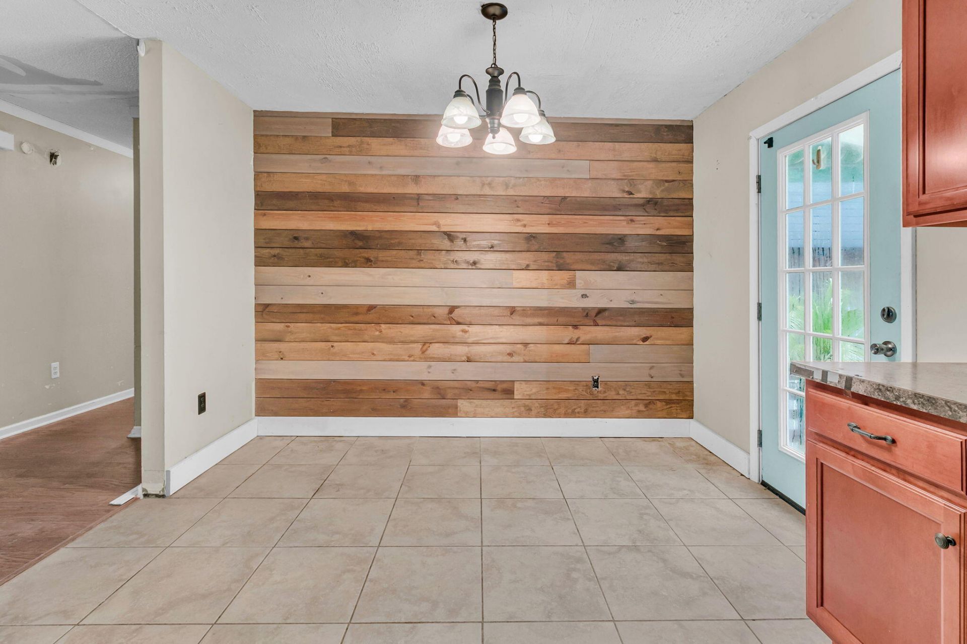 246 Winding Trail Lane Photo 8