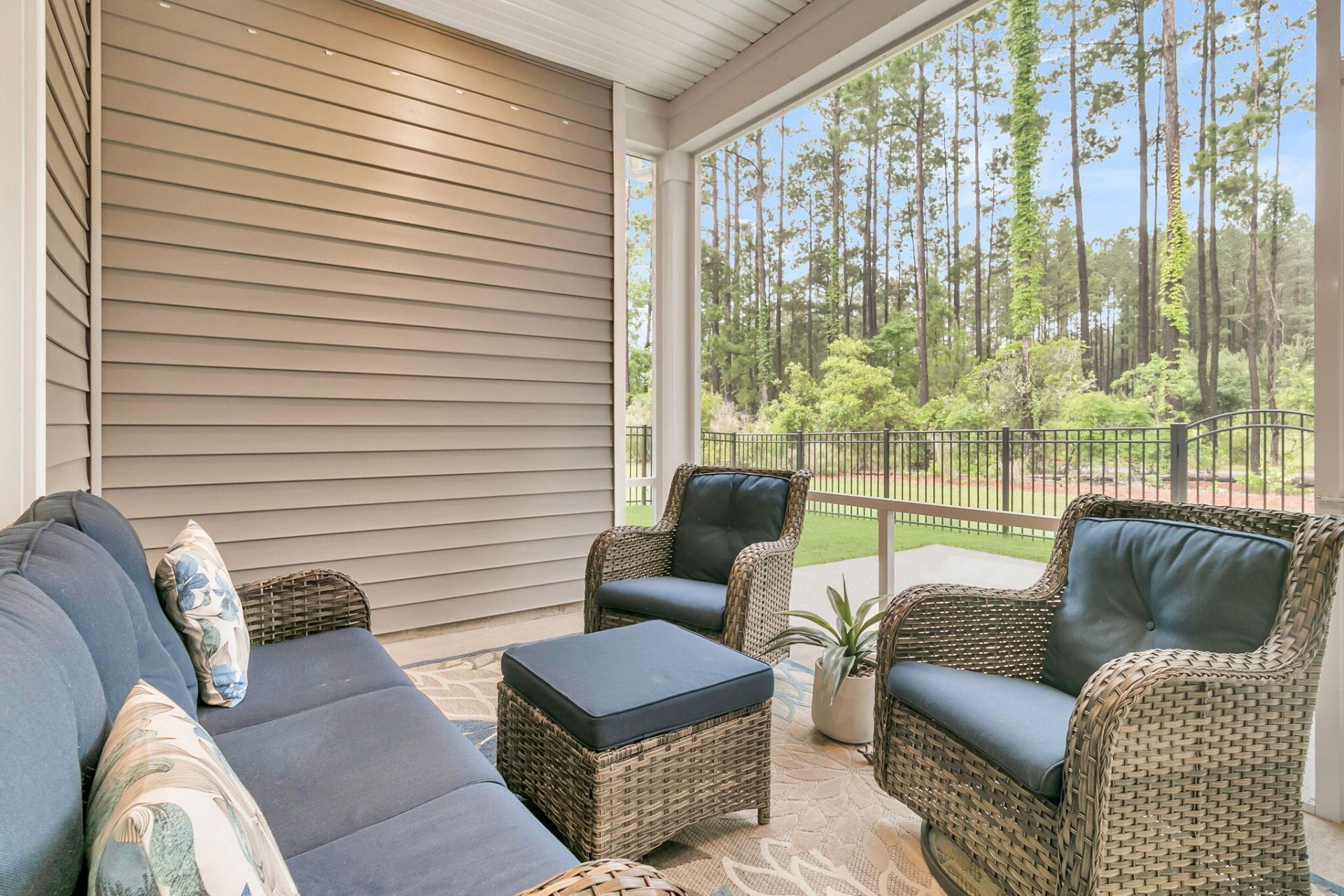 582 Marsh Cove Circle Photo 36