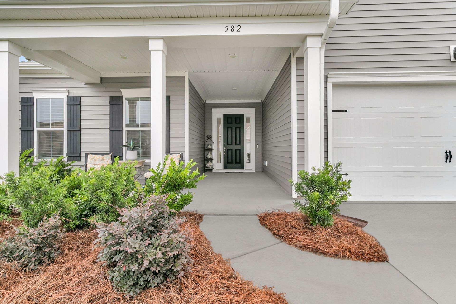 582 Marsh Cove Circle Photo 4