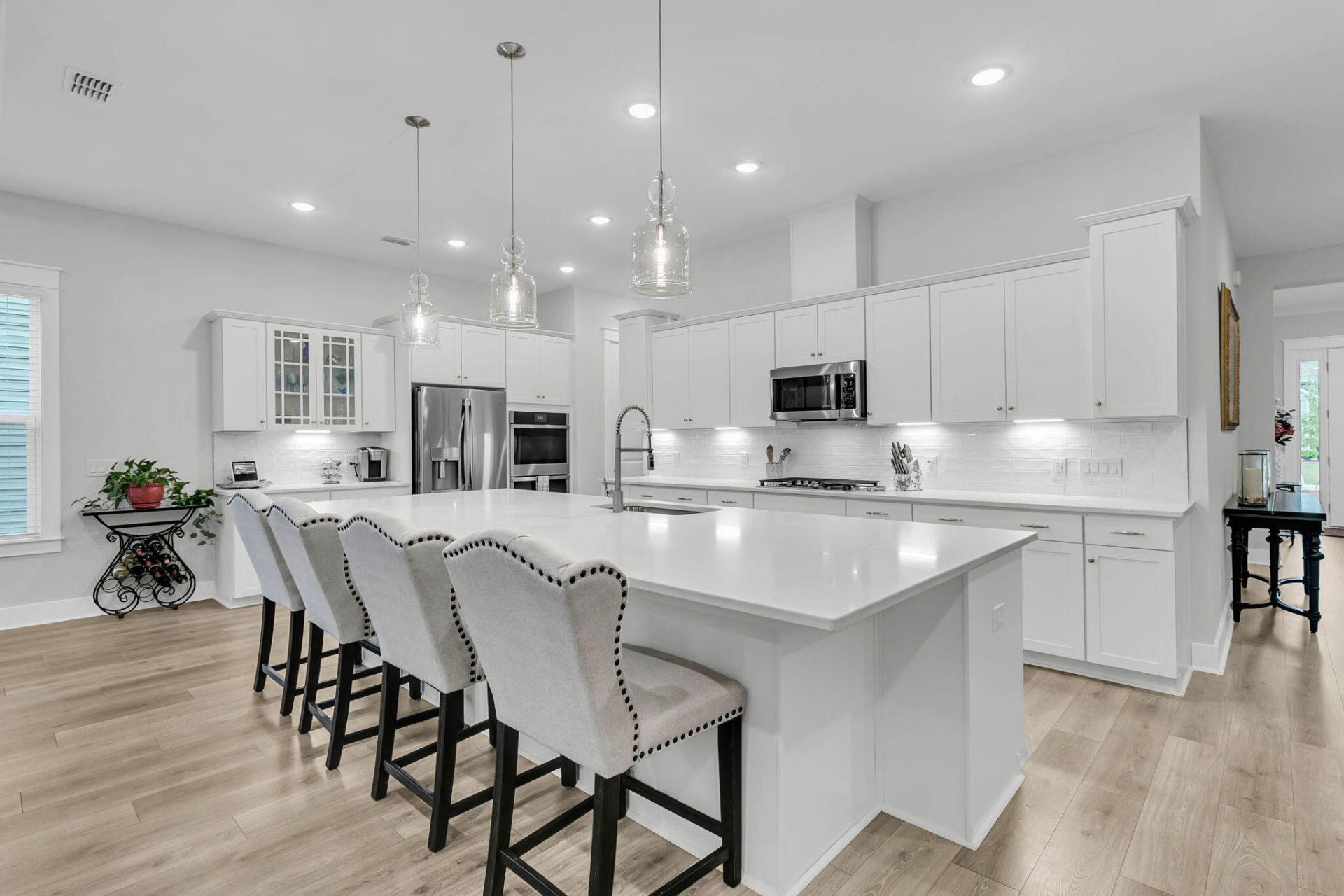 582 Marsh Cove Circle Photo 7