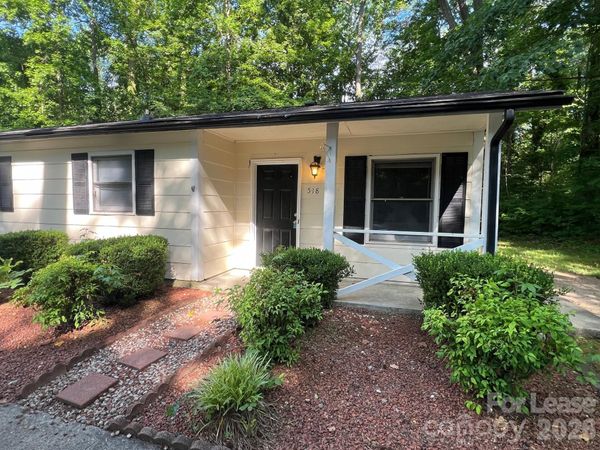 518 W Park Avenue , Mooresville, NC 28115