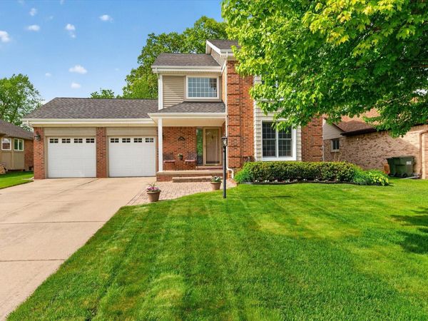 546 Parkland Drive, Rochester Hills, MI 48307
