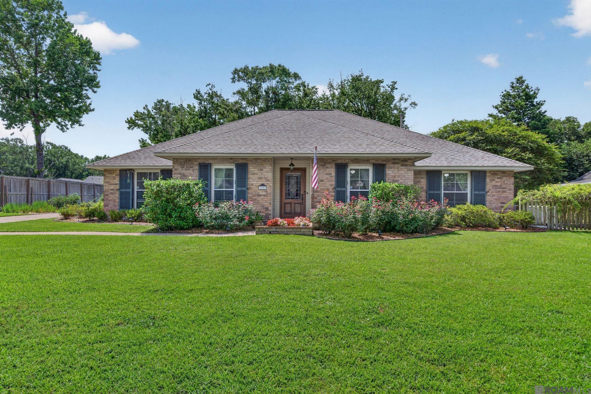 1050 Rossmore Ave, Baton Rouge, LA 70810 Main Photo