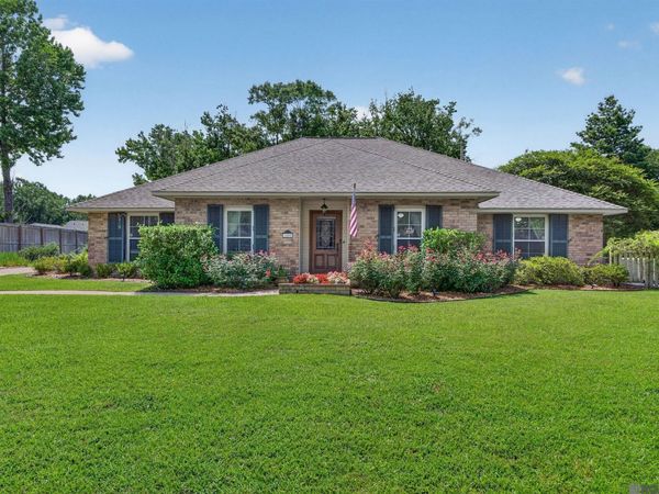 1050 Rossmore Ave, Baton Rouge, LA 70810