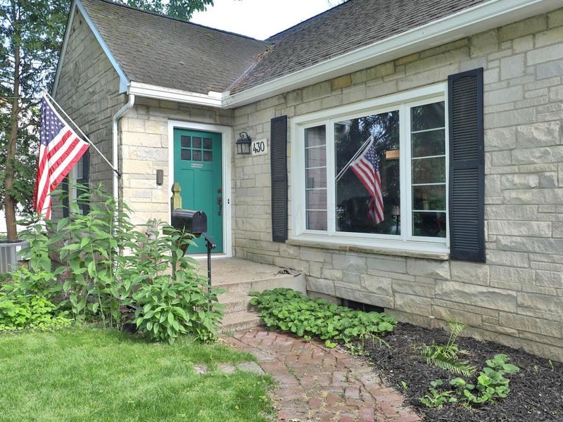 430 Canyon Drive N, Columbus, OH 43214 Photo 4