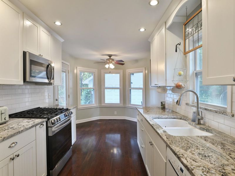 430 Canyon Drive N, Columbus, OH 43214 Photo 9