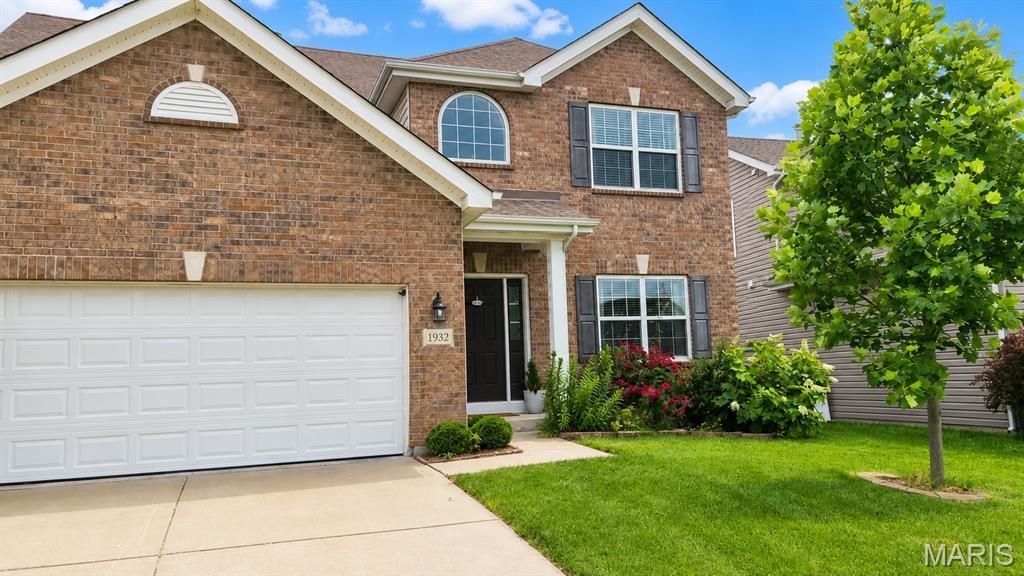 1932 Maryland Oaks Circle , Maryland Heights, MO 63146 Main Photo