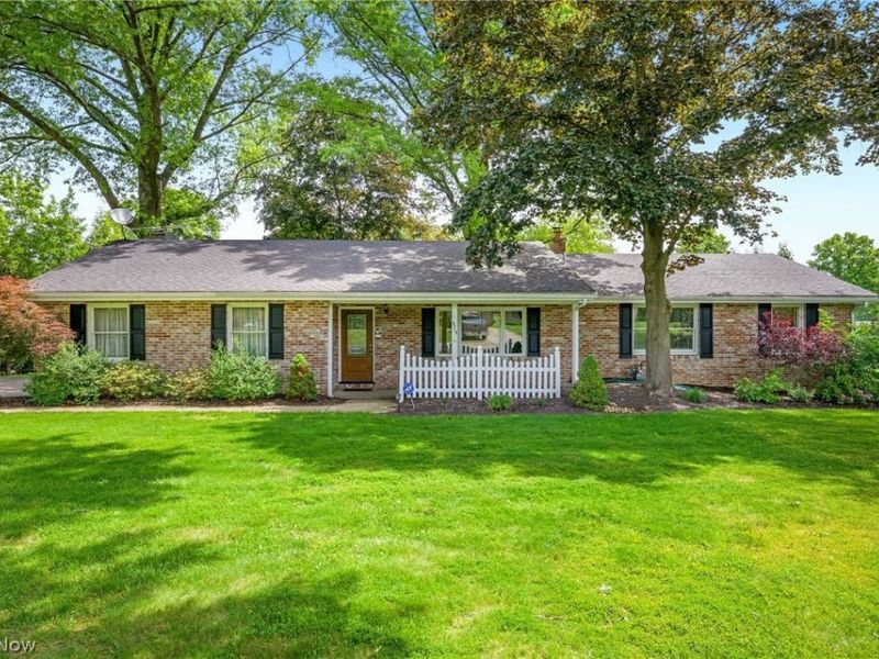 5715 Comanche Street NW, North Canton, OH 44720 Photo 1