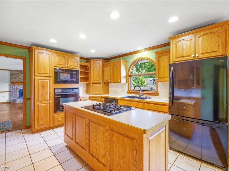 5715 Comanche Street NW, North Canton, OH 44720 Photo 12