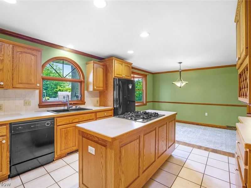 5715 Comanche Street NW, North Canton, OH 44720 Photo 9