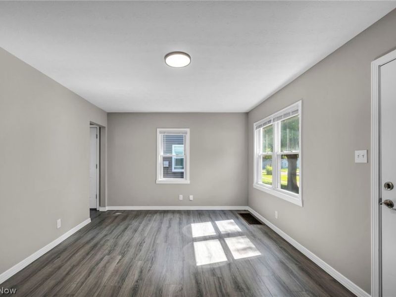 1291 Hardesty Boulevard , Akron, OH 44320 Photo 6