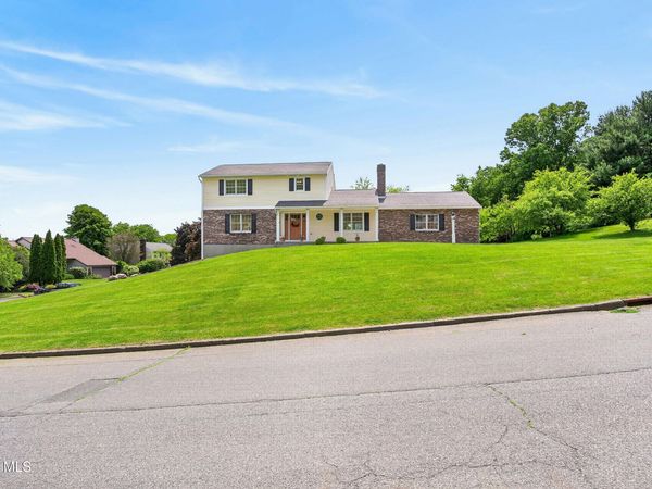 16 Park Drive, Menands, NY 12204