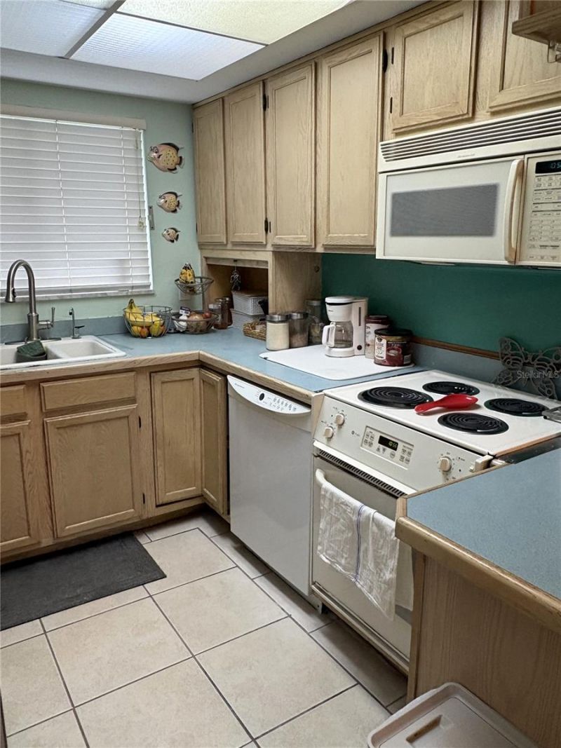 1200 37th Street N, Unit 107, Saint Petersburg, FL 33713 Photo