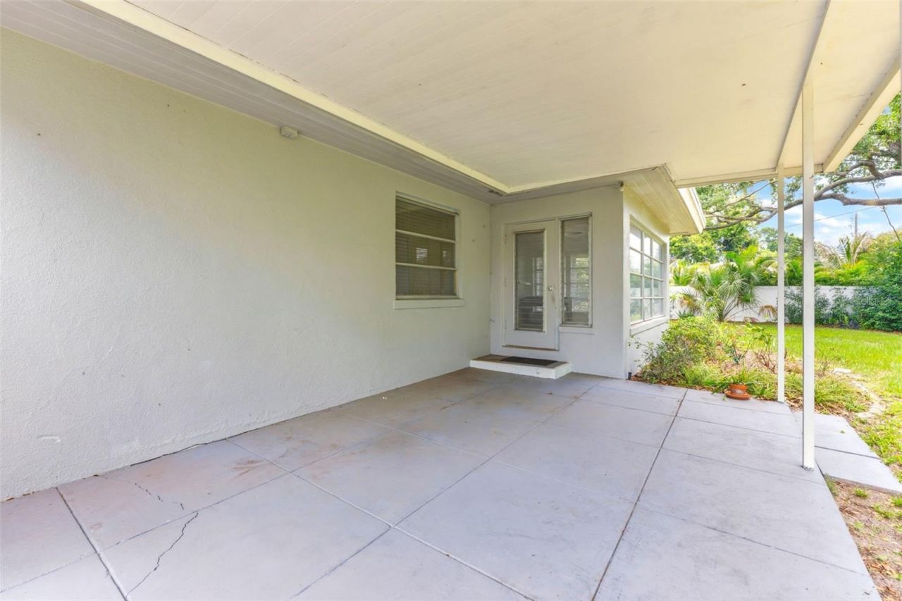 1705 Indian Rocks Road, Belleair, FL 33756 Photo