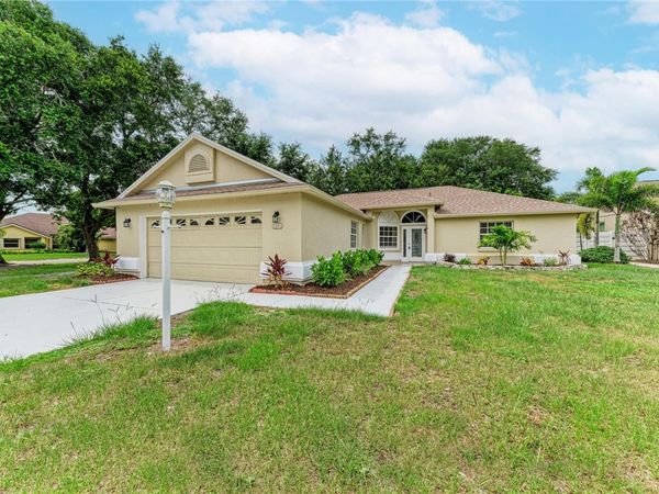 6101 55TH AVENUE CIRCLE E, BRADENTON, FL 34203