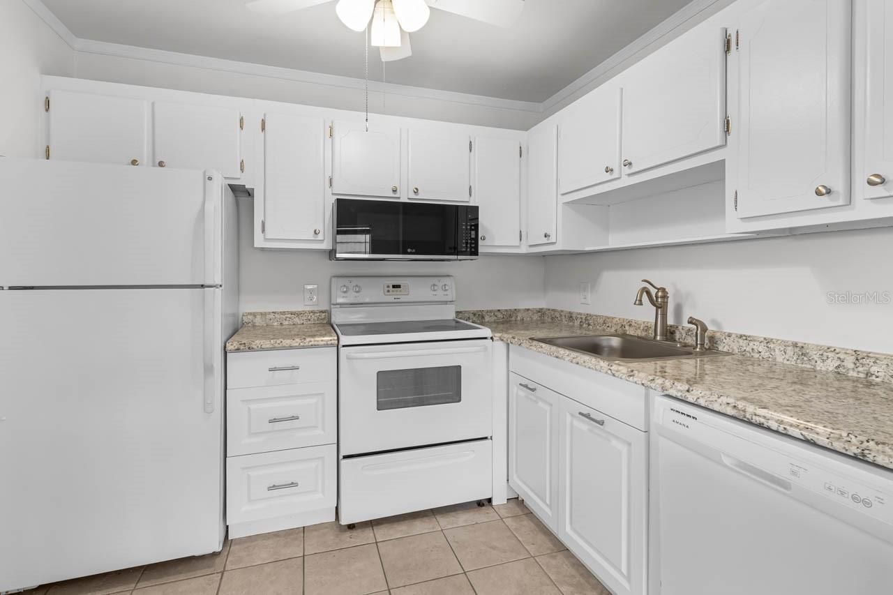1901 Andover Way, Unit 38, Sun City Center, FL 33573 Photo