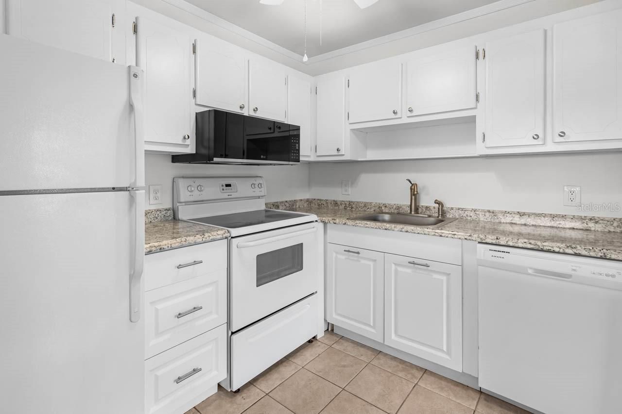1901 Andover Way, Unit 38, Sun City Center, FL 33573 Photo