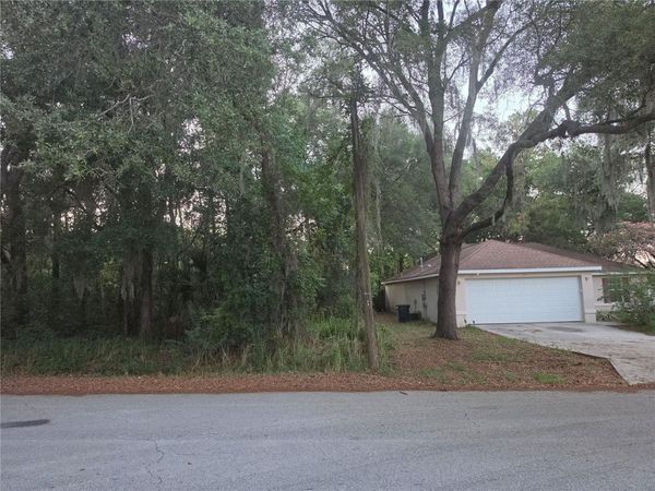 PINE CIRCLE , OCALA, FL 34472