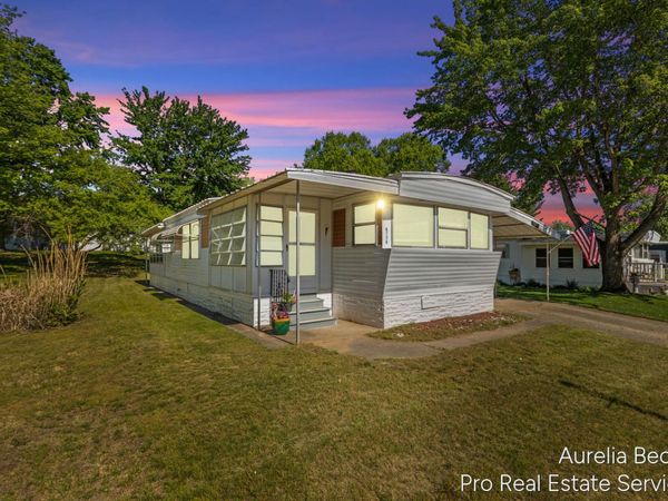 5720 Manistee Drive NE, Belmont, MI 49306