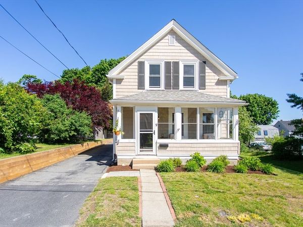 9 Hamilton St, Plymouth, MA 02360