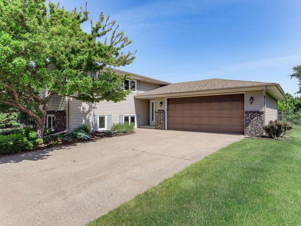 3588 Grenadier Place North Place , Oakdale, MN 55128