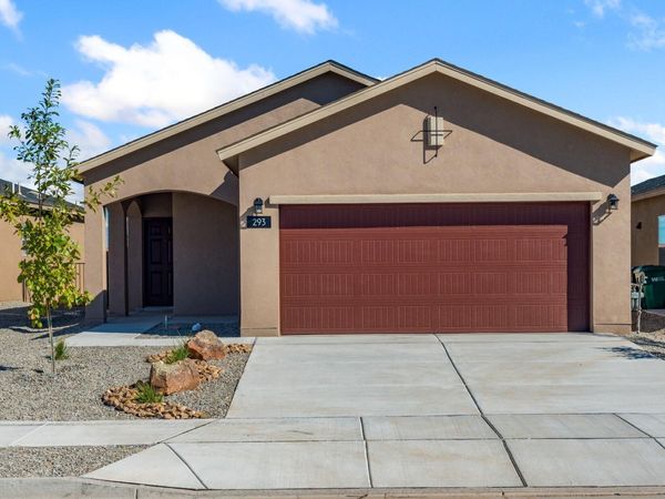 293 Spectrum Avenue SW, Rio Rancho, NM 87124