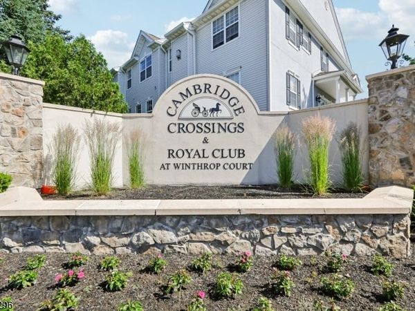 9104 Ravenscroft Rd, Clifton, NJ 07013
