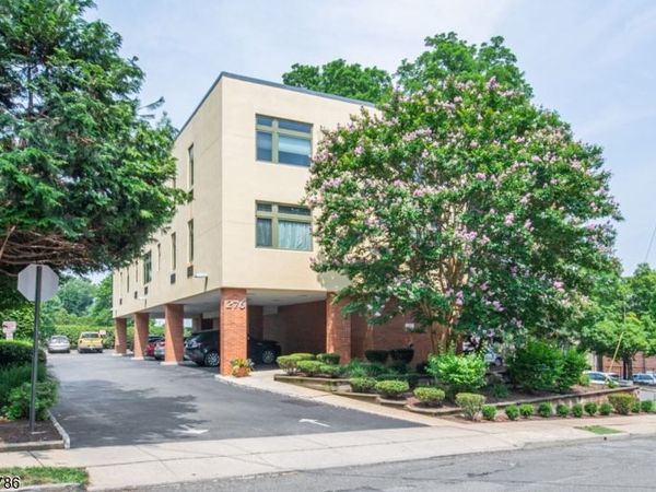 276 Chestnut St, Unit 1-G, Nutley, NJ 07110
