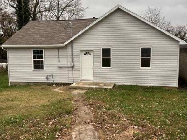 315 Taylor Boulevard , Campbellsville, KY 42718