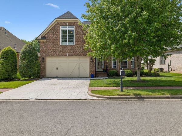 1119 Isaac Franklin Dr , Gallatin, TN 37066