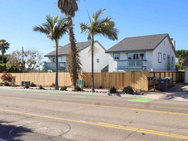 658-660 Santa Fe Dr. , Encinitas, CA 92024
