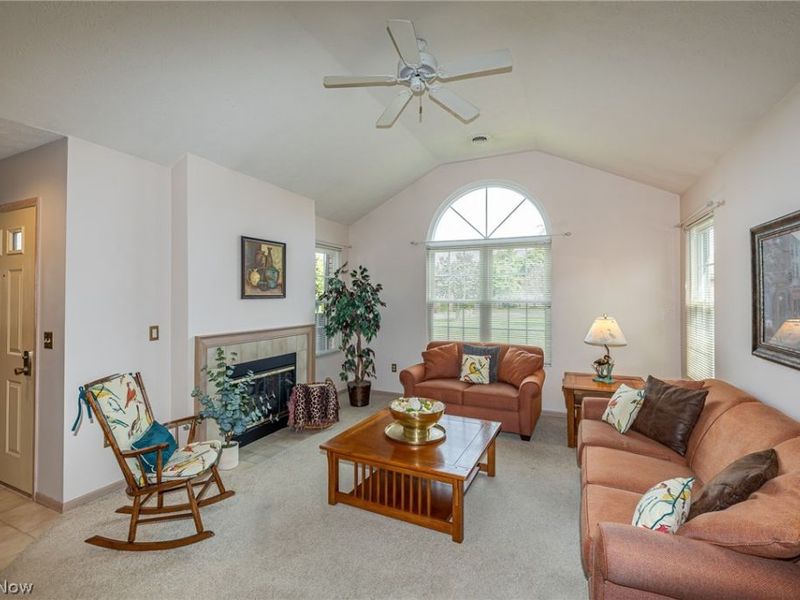 1055 North Jefferson Street , Unit B, Medina, OH 44256 Photo 6