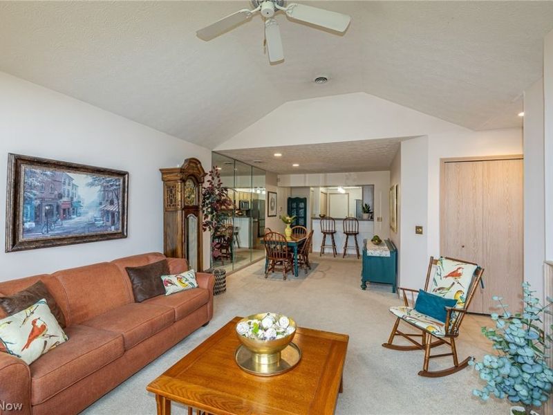 1055 North Jefferson Street , Unit B, Medina, OH 44256 Photo 7
