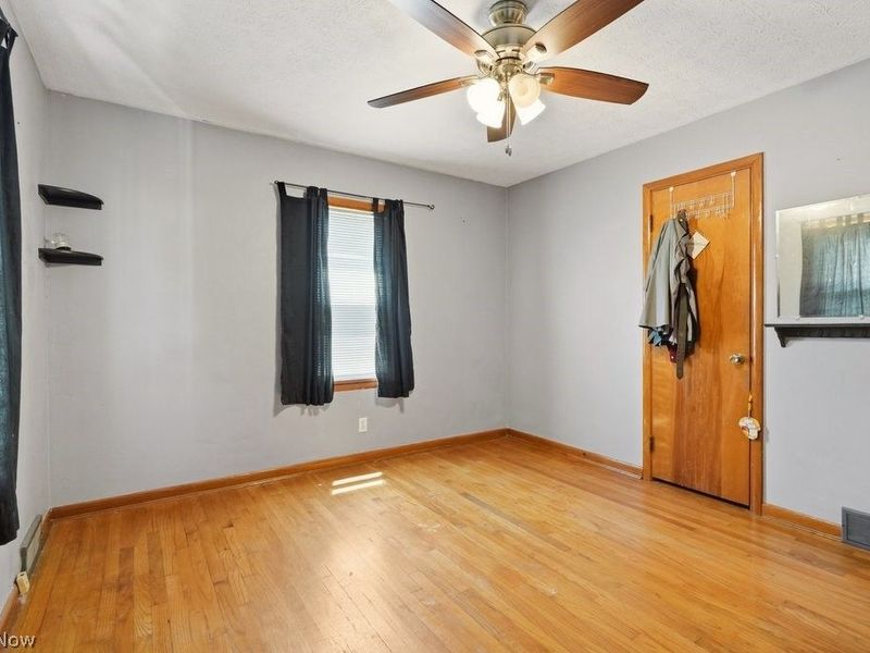 744 Utica Avenue, Akron, OH 44312 Photo 15