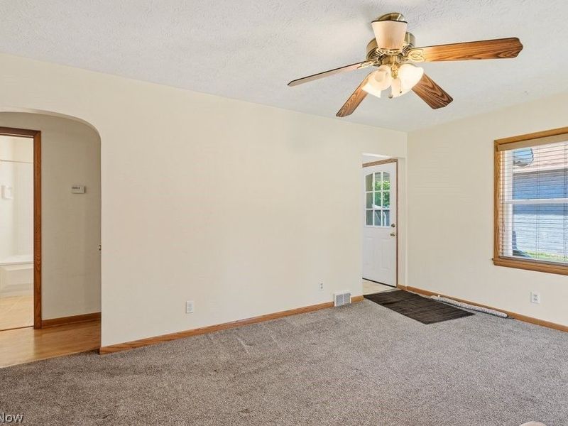 744 Utica Avenue, Akron, OH 44312 Photo 3